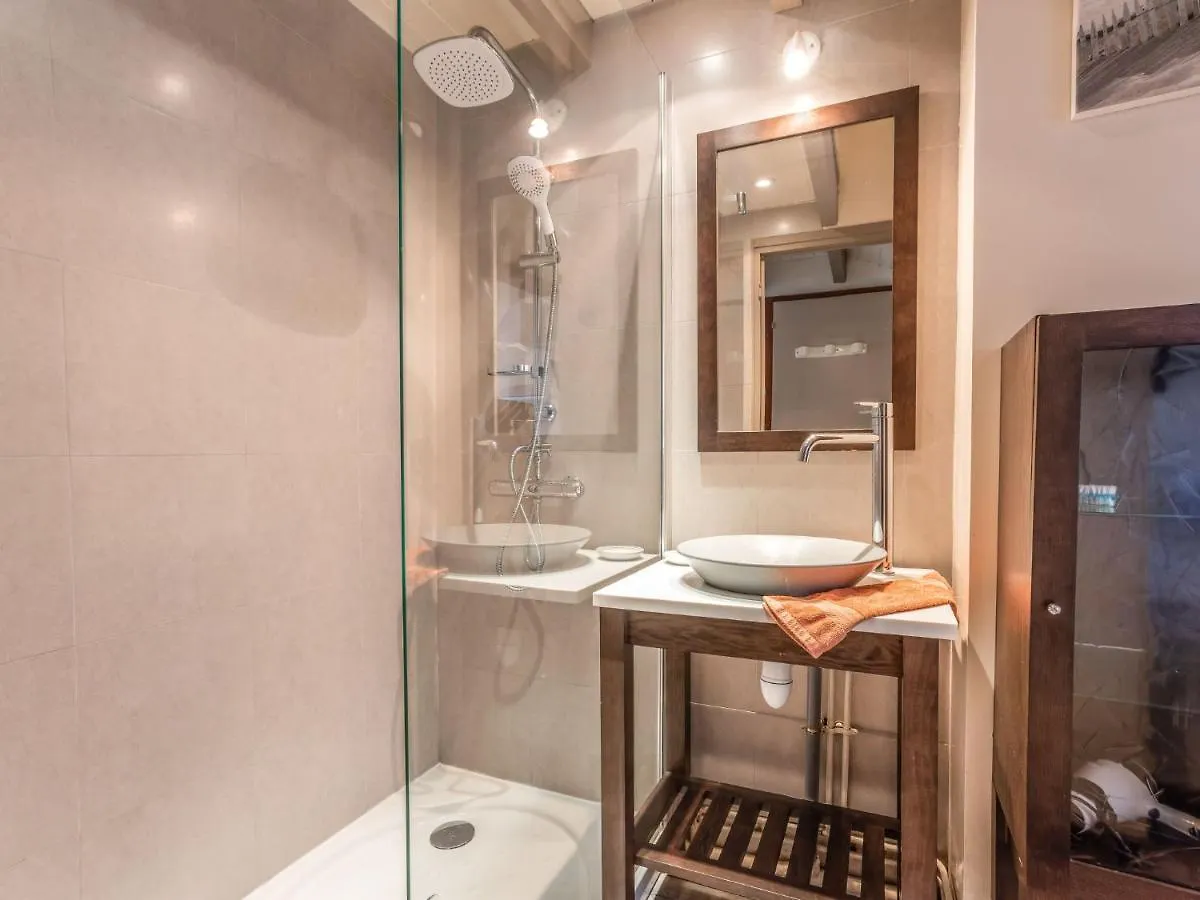 Apartment Les Pins-3 By Interhome Carnac