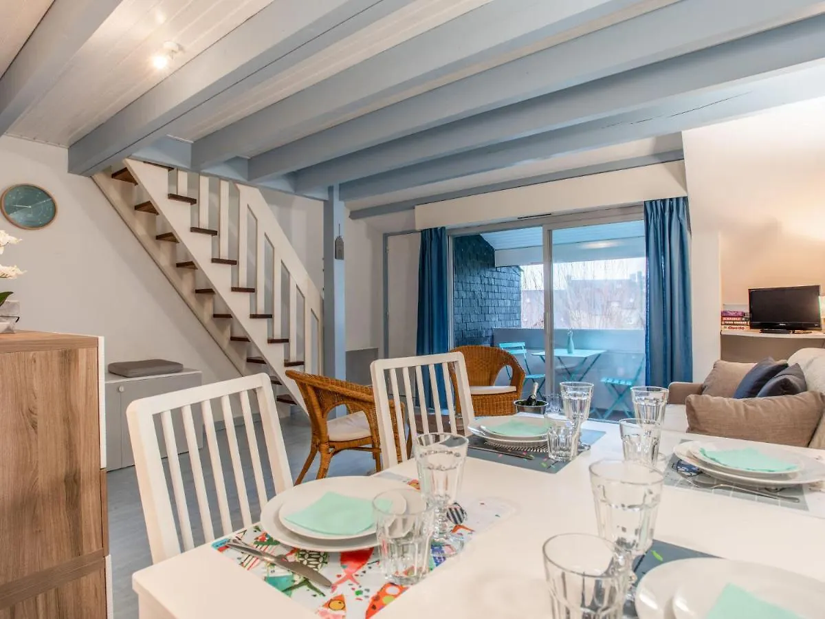 Apartment Les Pins-3 By Interhome Carnac